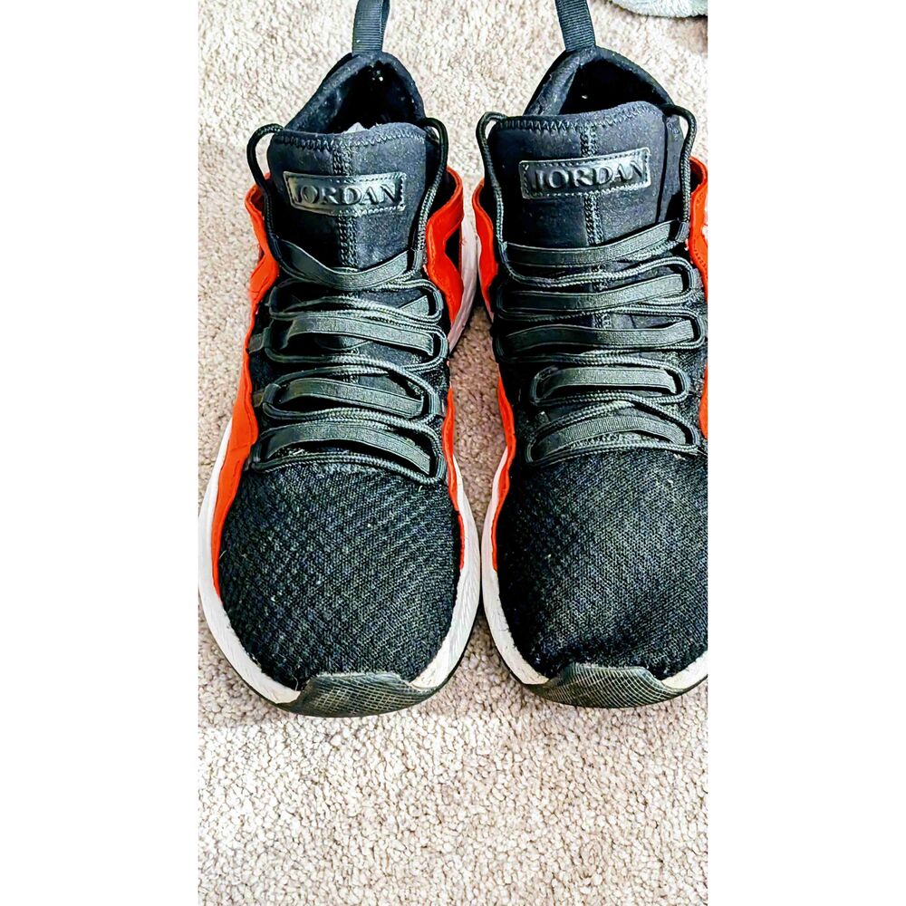 Men's Nike Jordan Formula 23 Black, Orange and White. Size 10.5 - Picture 2 of 8